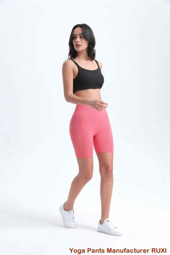 Hübsche Trainingskleidung für Damen stilvolle Activewear