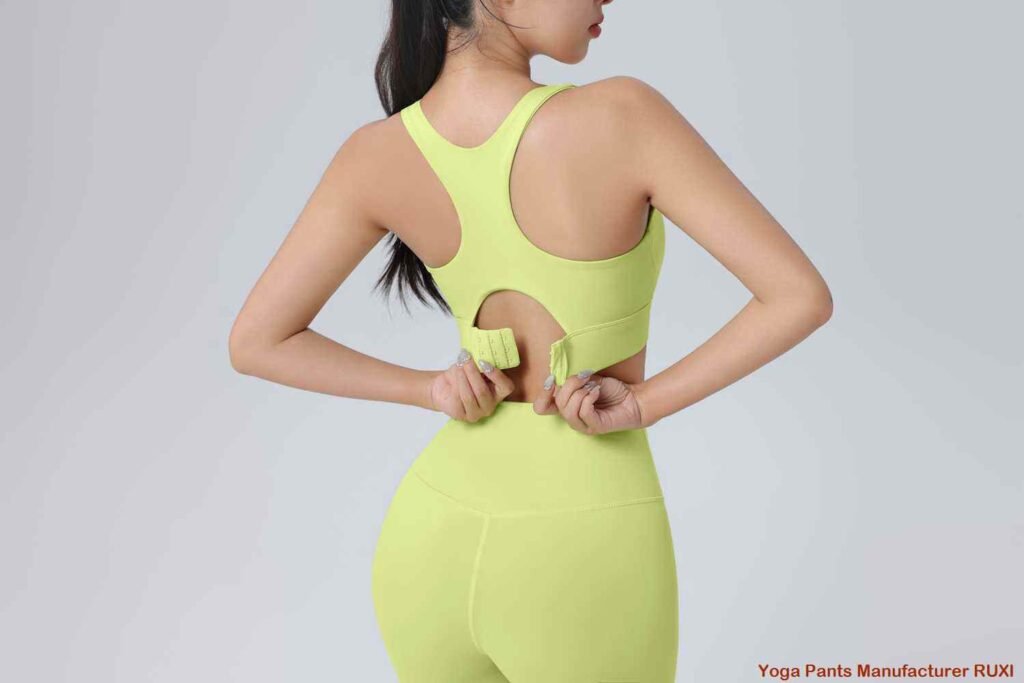 Lebendige Yoga Shorts für Damen – Farbenfrohe Activewear
