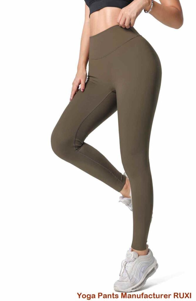 Kurze Tennisshorts für Agilität auf dem Platz Ruxi at3801